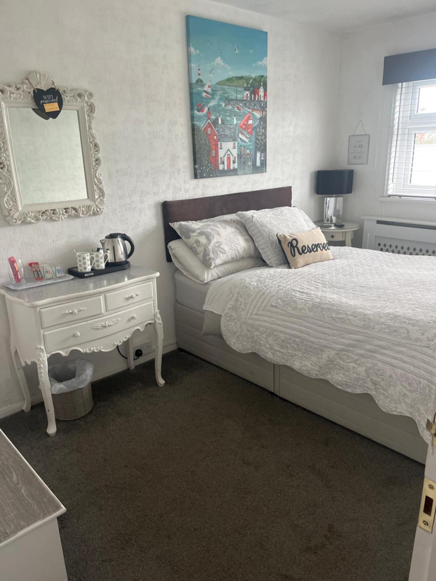Southend Airport Bed & Breakfast Rochford Bagian luar foto