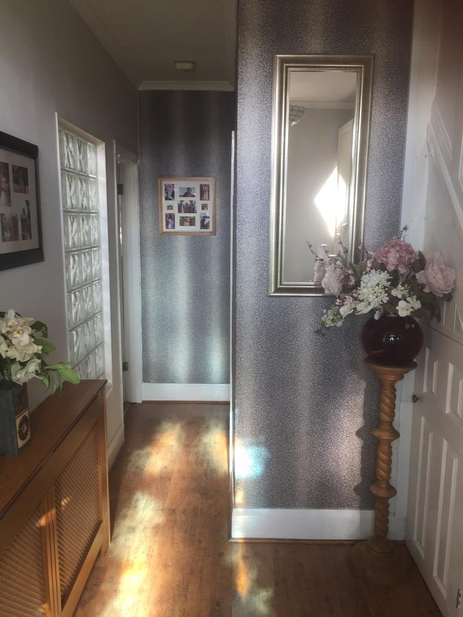 Southend Airport Bed & Breakfast Rochford Bagian luar foto