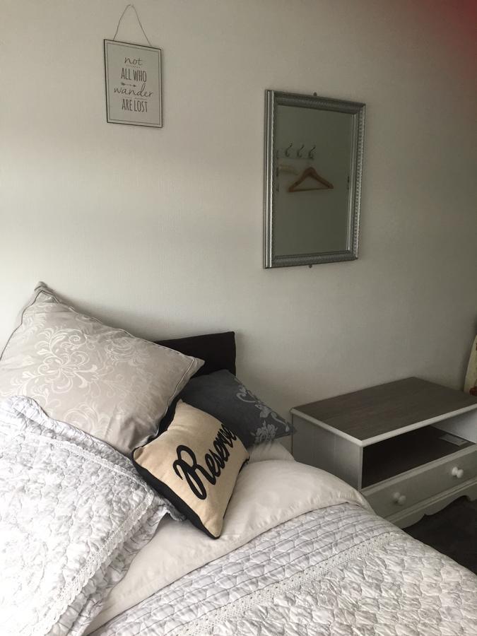 Southend Airport Bed & Breakfast Rochford Bagian luar foto