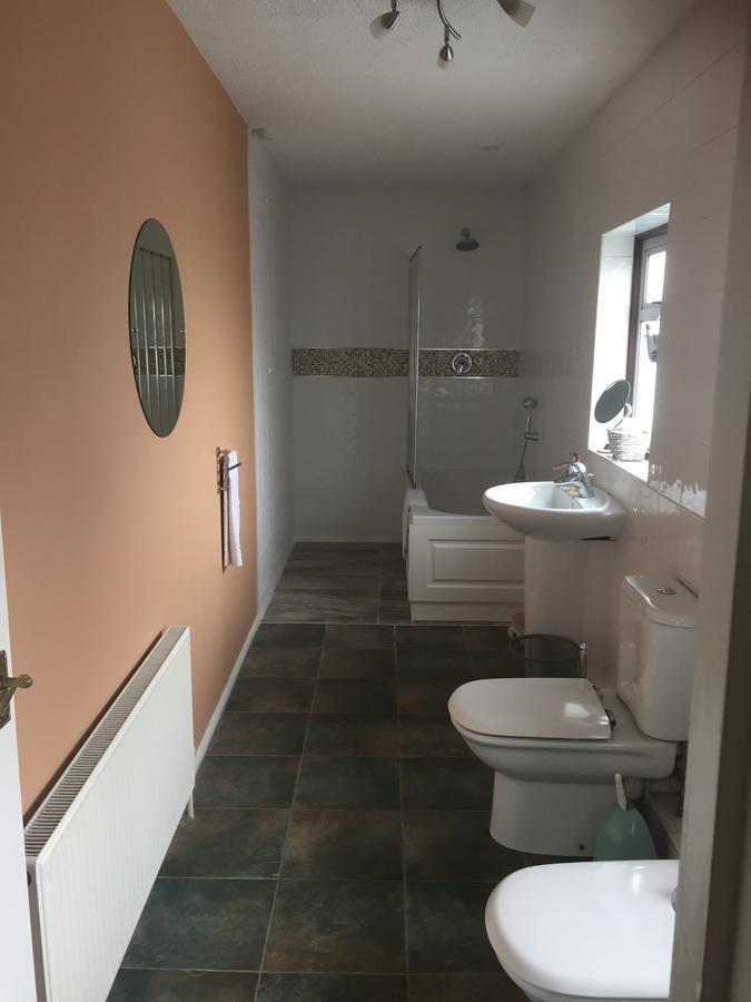Southend Airport Bed & Breakfast Rochford Bagian luar foto