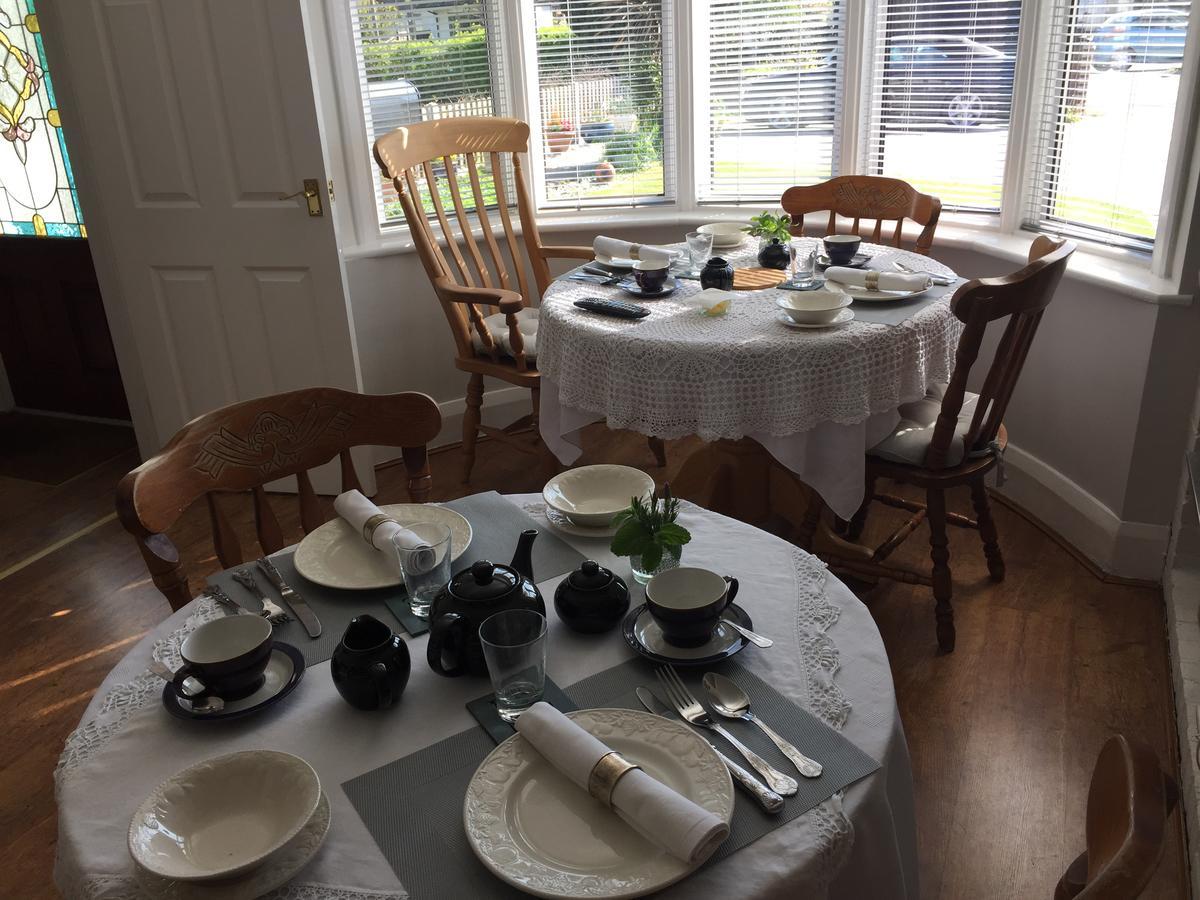 Southend Airport Bed & Breakfast Rochford Bagian luar foto