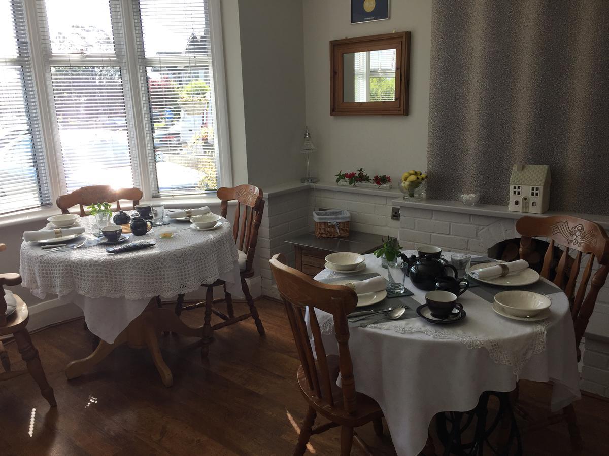 Southend Airport Bed & Breakfast Rochford Bagian luar foto